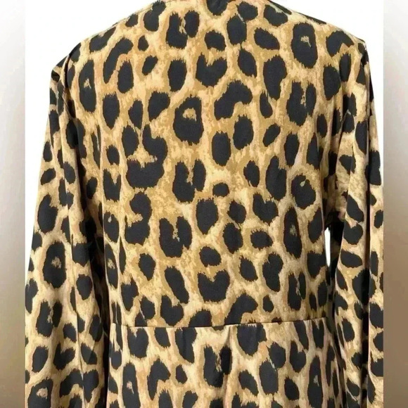 SHEIN Cheetah print top asymmetrical with v neck side zipper in black & tan LG - Picture 5 of 11